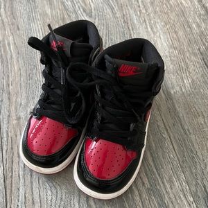 Gently used NIKE DUNKS TODDLER